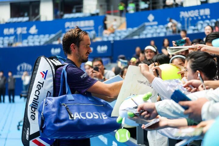 都市快报, 球迷的加油 都市快报, 球迷的加油